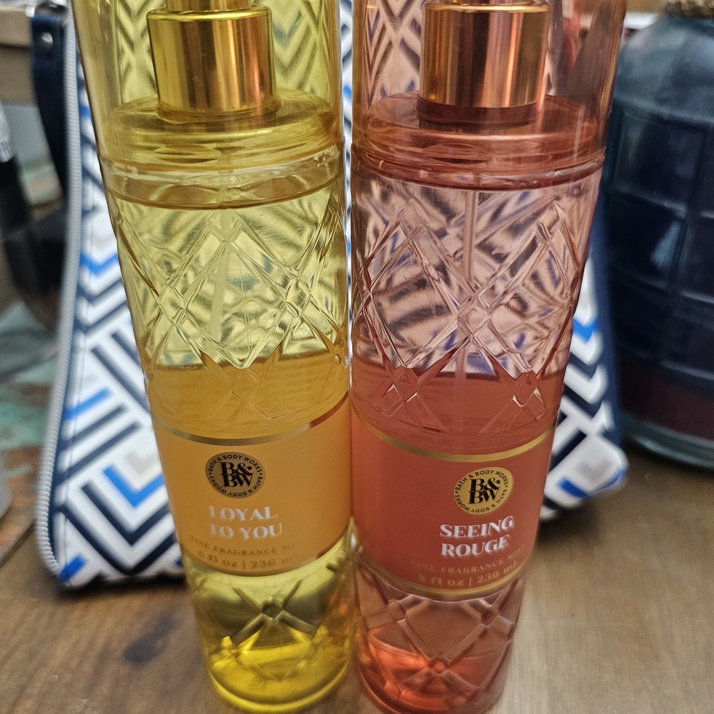 Bath and Bodyworks Mist Set - Loyal to you/ Seeing Rouge